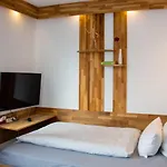 Apartmanhotel Lupartment 3*