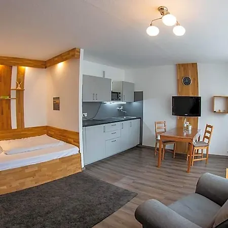 Aparthotel Lupartment 3*