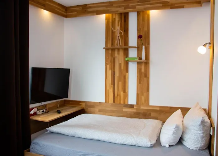 מלון דירות Lupartment 3*